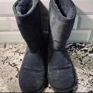 Bearpaw Women's Grey Boots Size 8